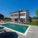 Сasa de vacaciones My Dalmatia - Villa Campi Dalmatia With Private Heated Pool, Sauna And Sports Court Galovac (Zadar)