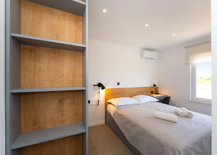 My Dalmatia - Campi Dalmatia With Private Heated Pool And Sauna Galovac (Zadar)