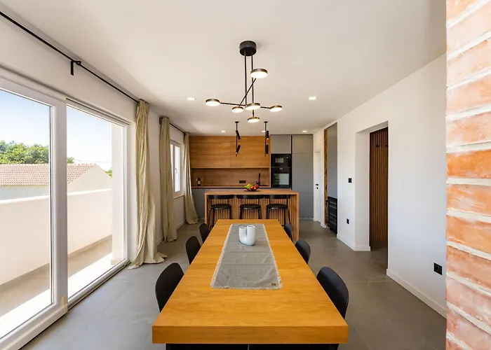 My Dalmatia - Campi Dalmatia With Private Heated Pool And Sauna Hébergement de vacances *