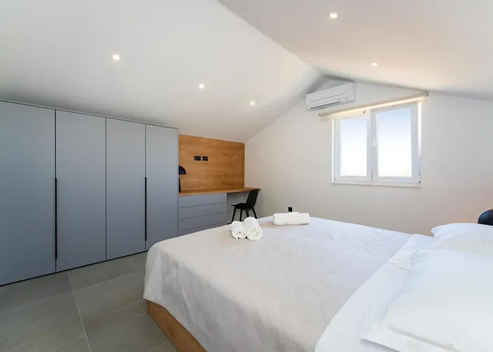 Vakantiehuis My Dalmatia - Campi Dalmatia With Private Heated Pool And Sauna *