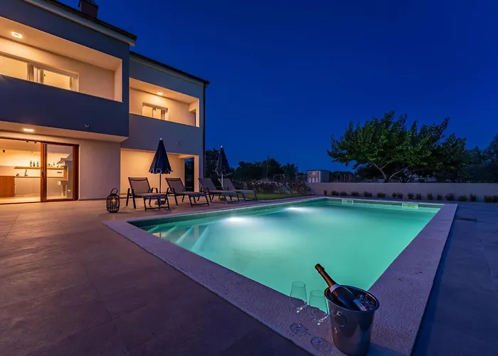 My Dalmatia - Campi Dalmatia With Private Heated Pool And Sauna