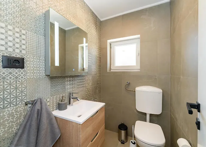 My Dalmatia - Campi Dalmatia With Private Heated Pool And Sauna * Galovac (Zadar)