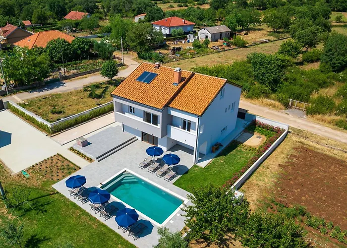 Hébergement de vacances My Dalmatia - Campi Dalmatia With Private Heated Pool And Sauna Galovac (Zadar)