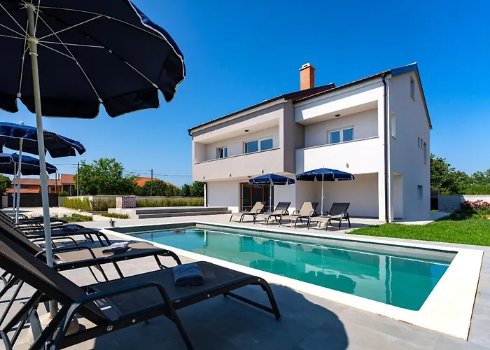 My Dalmatia - Campi Dalmatia With Private Heated Pool And Sauna Hébergement de vacances Galovac (Zadar)