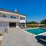 My Dalmatia - Campi Dalmatia With Private Heated Pool And Sauna Vikendica Galovac (Zadar)