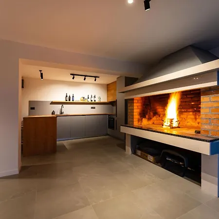 My Dalmatia - Campi Dalmatia With Private Heated Pool, Sauna And Sports Court 펜션 *