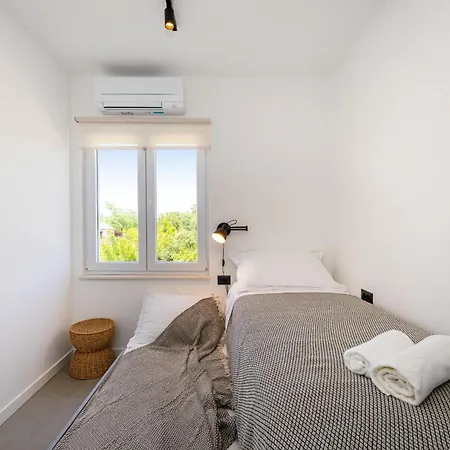 度假居 My Dalmatia - Campi Dalmatia With Private Heated Pool And Sauna Galovac (Zadar)