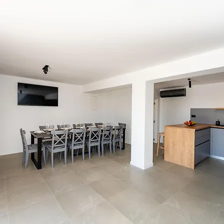 My Dalmatia - Campi Dalmatia With Private Heated Pool, Sauna And Sports Court * Galovac (Zadar)
