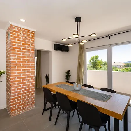 펜션 My Dalmatia - Campi Dalmatia With Private Heated Pool, Sauna And Sports Court Galovac (Zadar)