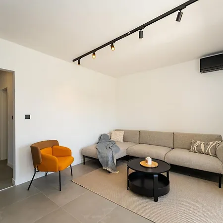 My Dalmatia - Campi Dalmatia With Private Heated Pool, Sauna And Sports Court *