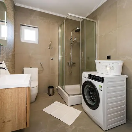 펜션 My Dalmatia - Campi Dalmatia With Private Heated Pool, Sauna And Sports Court