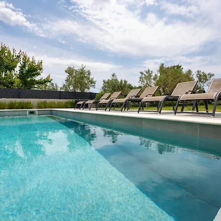 My Dalmatia - Campi Dalmatia With Private Heated Pool, Sauna And Sports Court Galovac (Zadar)