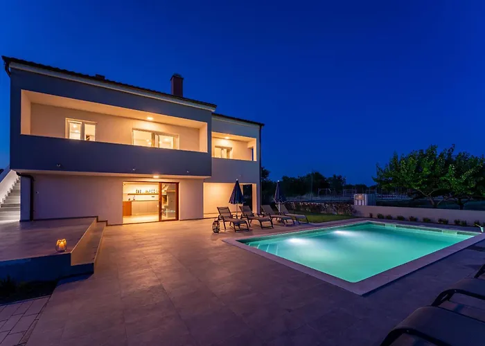 My Dalmatia - Campi Dalmatia With Private Heated Pool And Sauna Casa vacanze Galovac (Zadar)